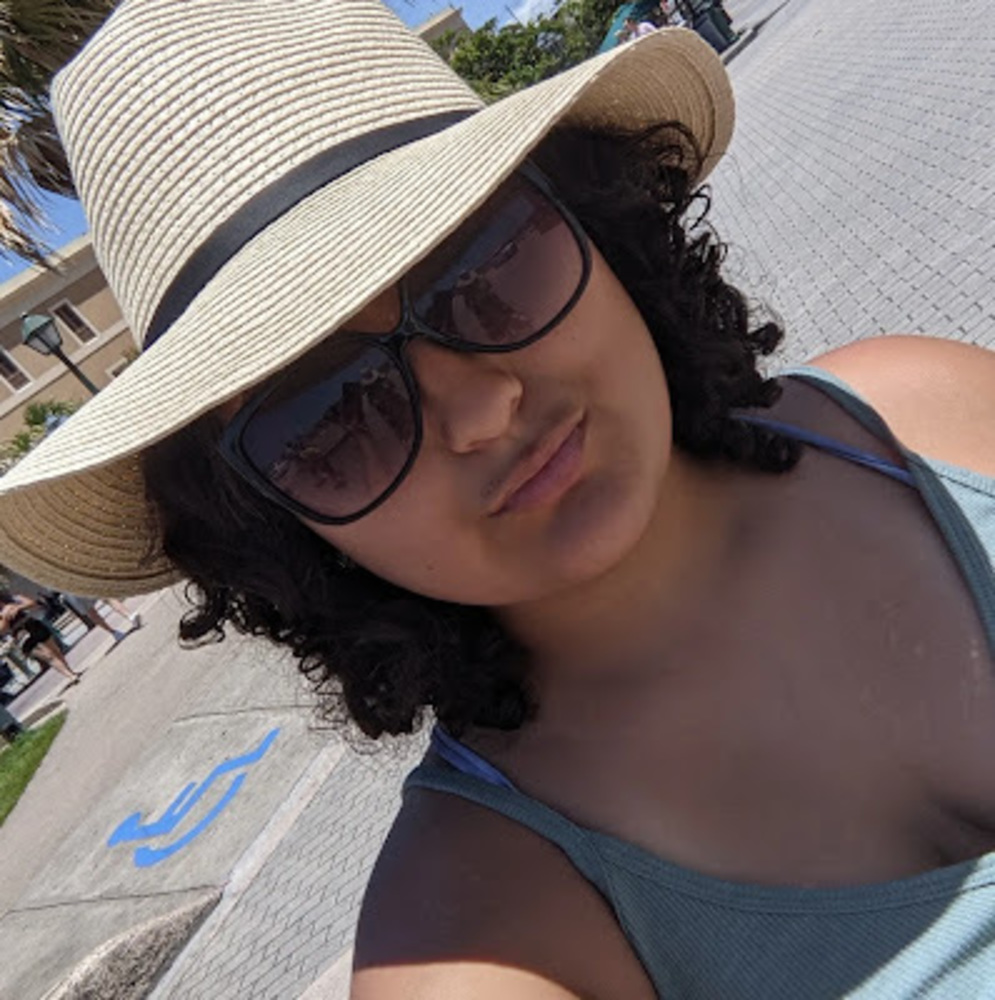 Meet your Posher, Aliya